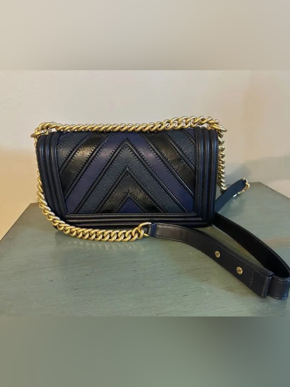 Designer-Inspired Quilted Chevron Chain Shoulder Bag - Black